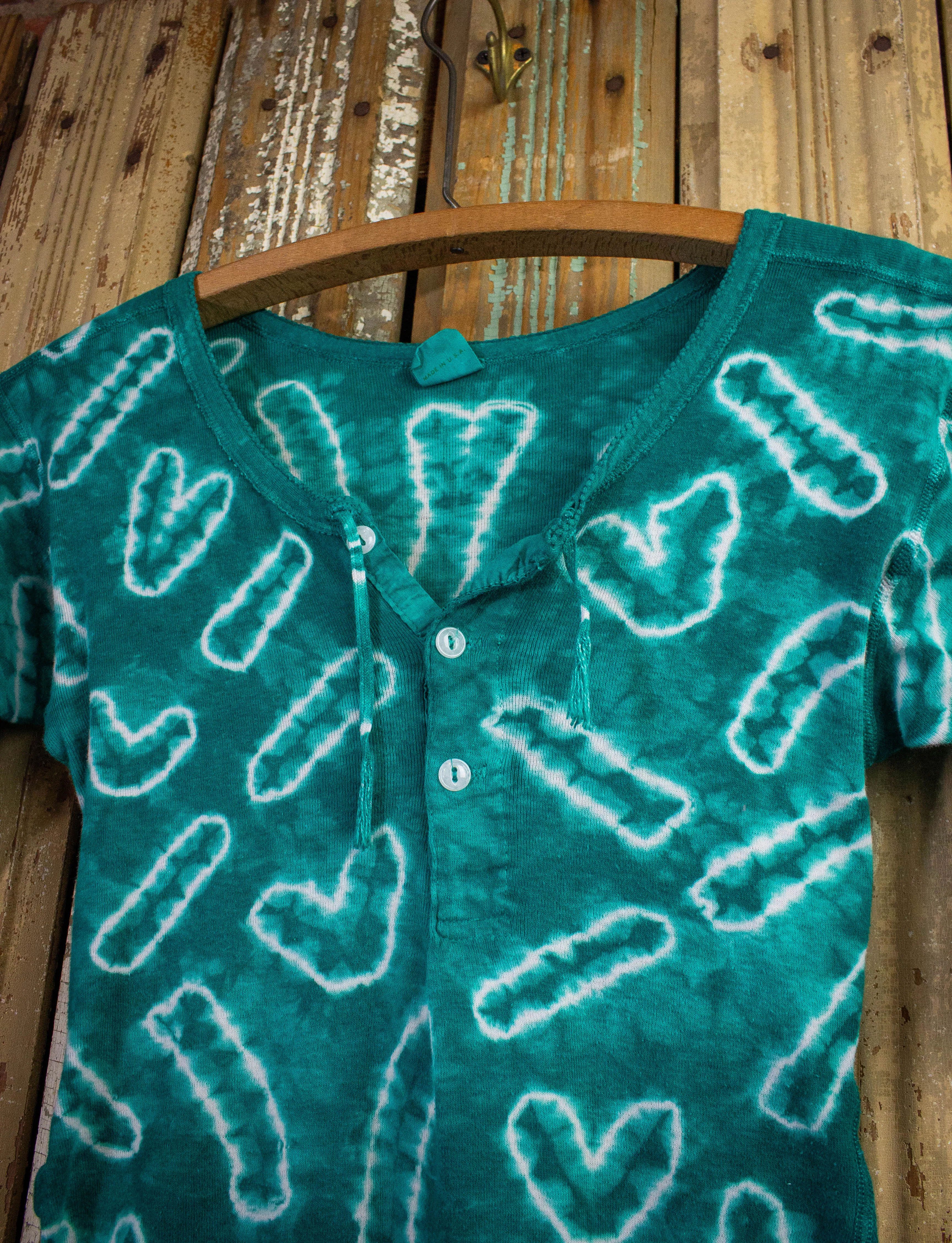 Vintage 1960s Mihitabel Teal and White Tie Dye Henley T-Shirt - XS Size